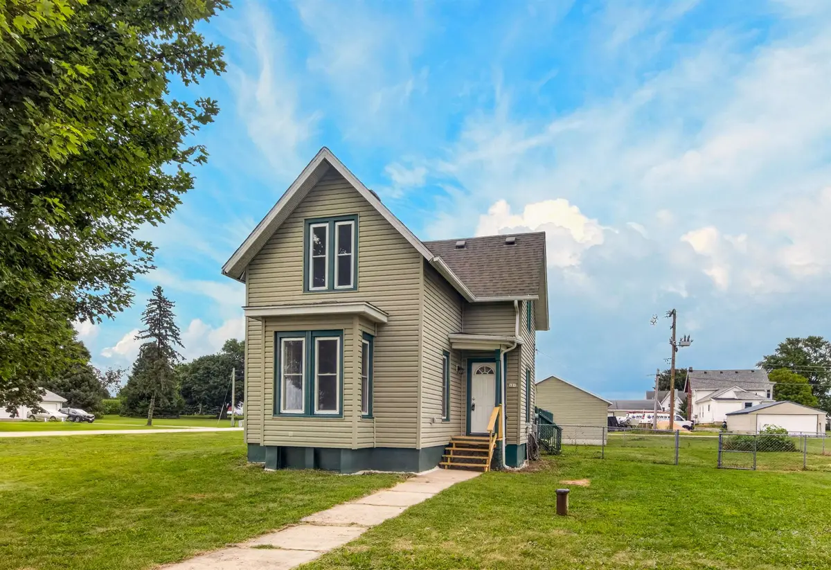 101 WEST Street, Monroe Center, IL 61052 - #1
