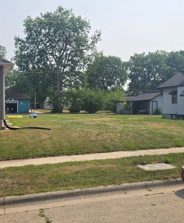 815 22nd Avenue, ROCKFORD, IL 61104