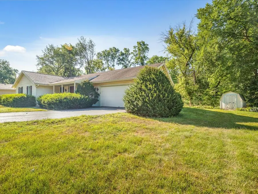 5431 Murphys Run, Roscoe, IL 61073 - #2
