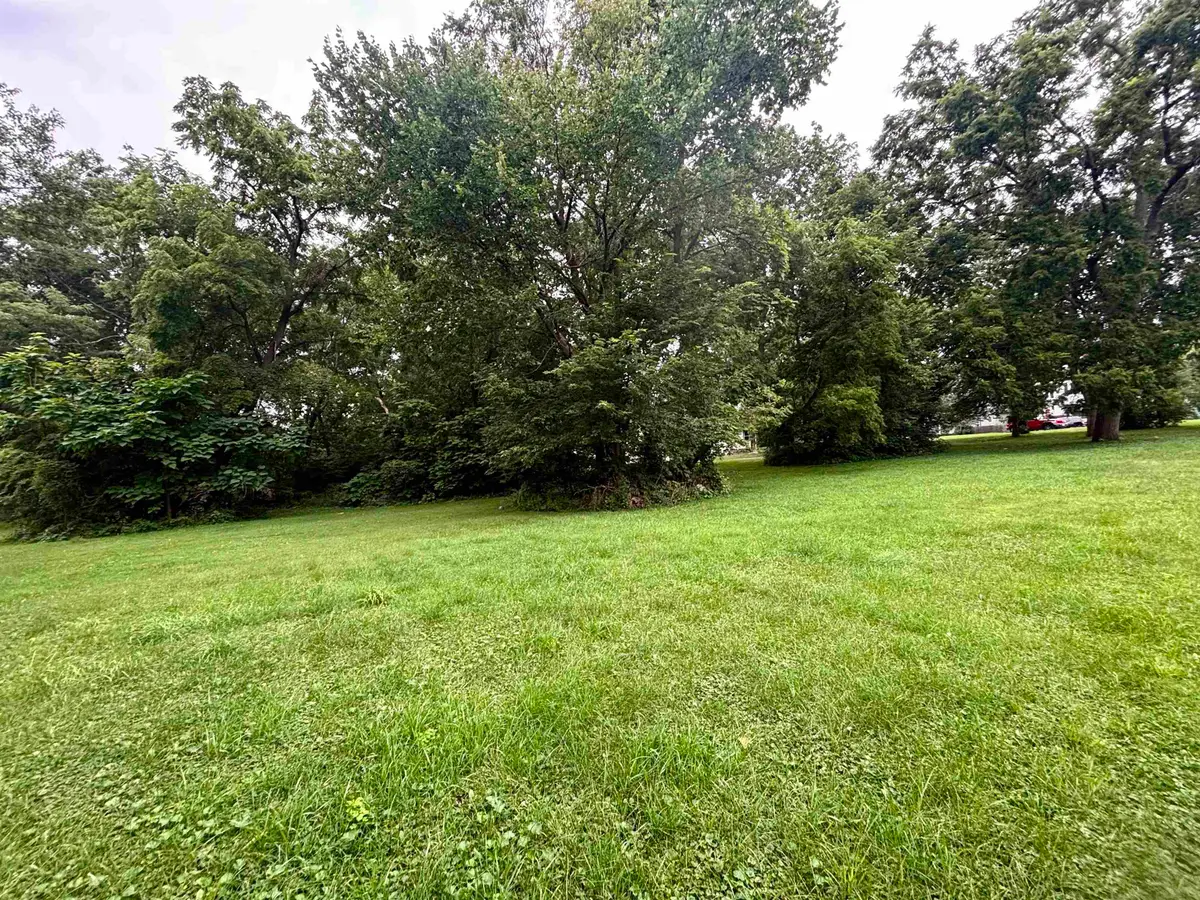 524 W Lincoln Avenue, Belvidere, IL 61008 - #1