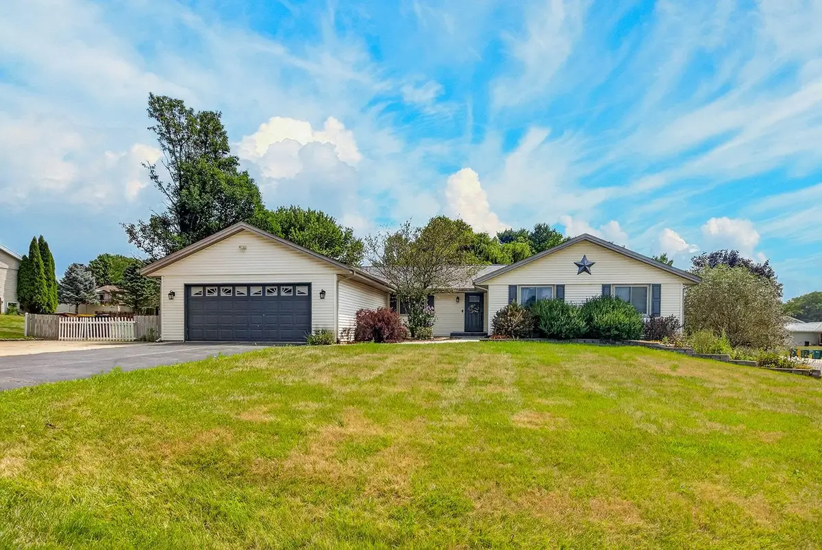 9289 Old Towne Court, Roscoe, IL 61073 - #1