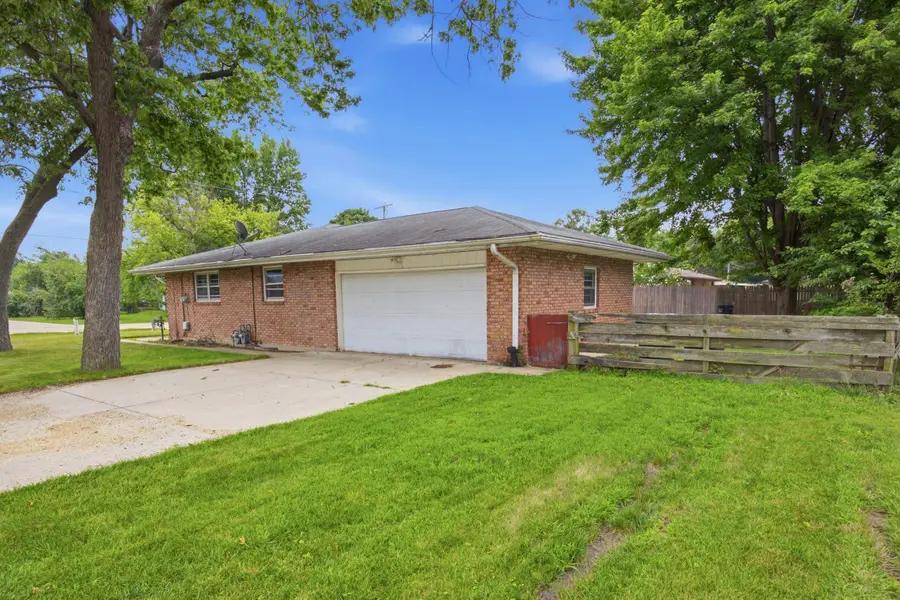 2105 Forest View Road, Rockford, IL 61108 - #2