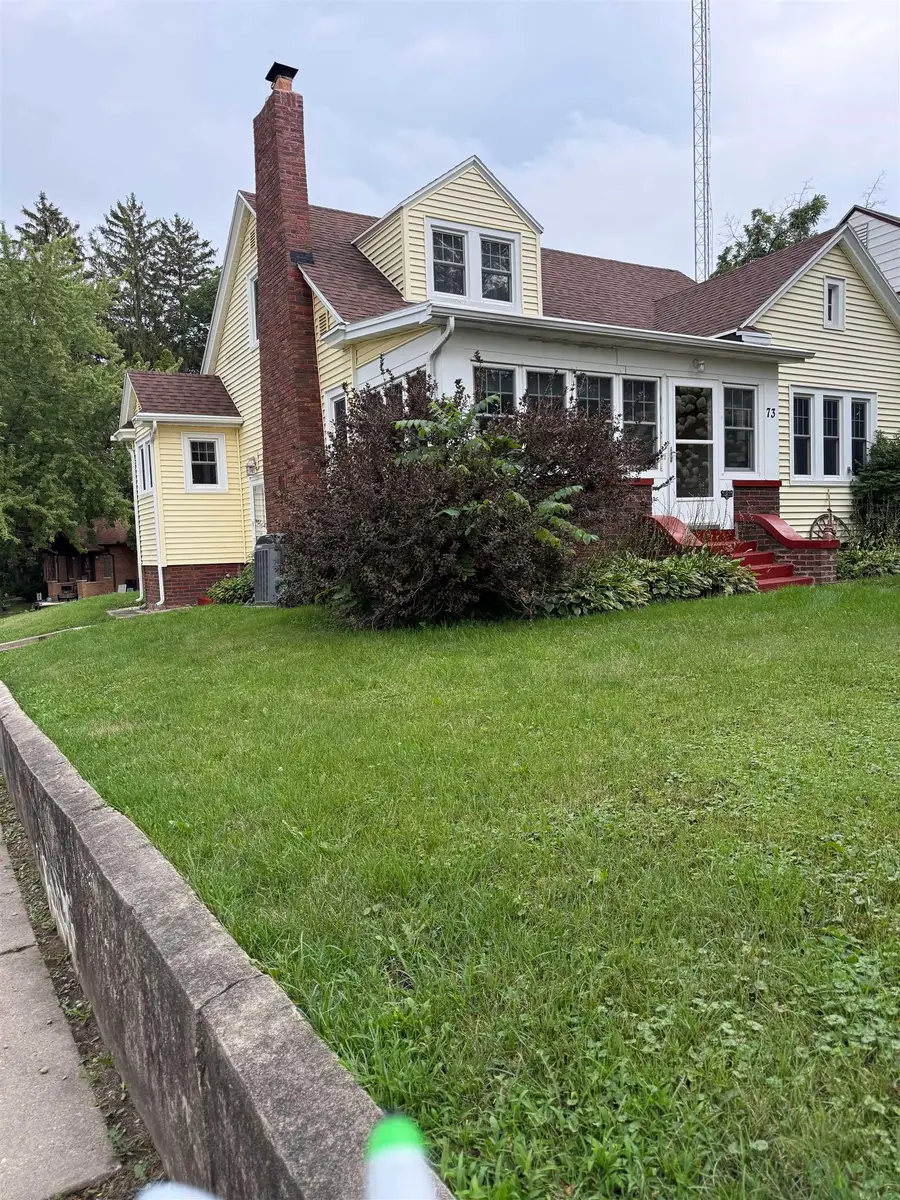 73 N Sunset Avenue, Freeport, IL 61032 - #2