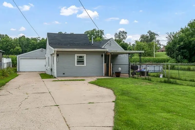 610 Clark Street, South Beloit, IL 61080 - #2