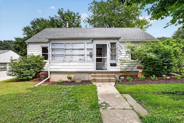 961 W Jefferson Street, FREEPORT, IL 61032