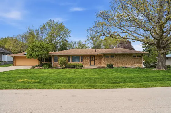 1213 Douglas Terrace, DIXON, IL 61021