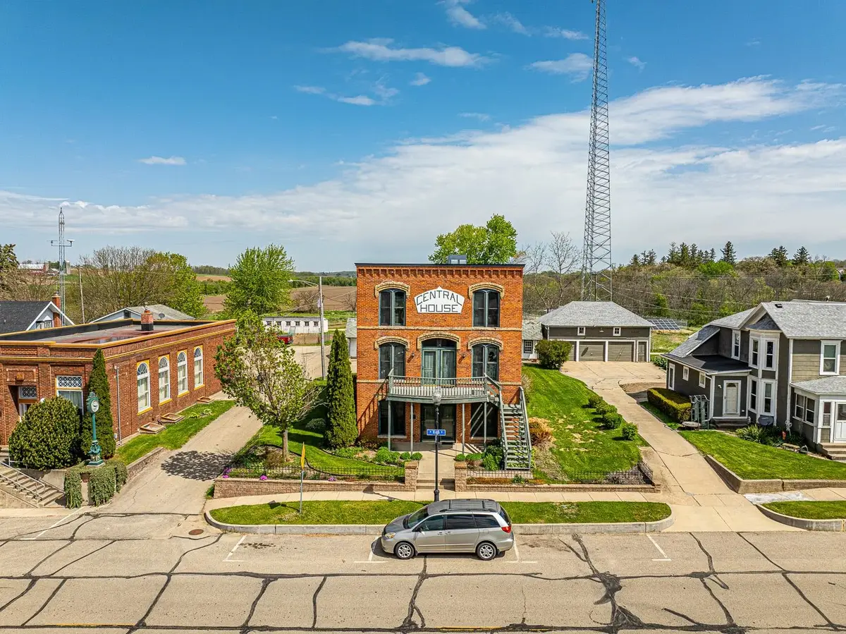 210 W High Street, Orangeville, IL 61060 - #1