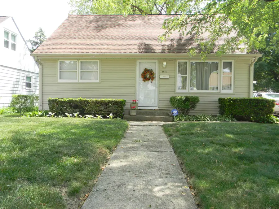 1824 Crestwood Avenue, Rockford, IL 61103 - #3