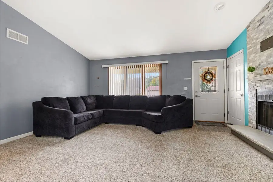 11321 DEBUSSEY Drive, Machesney Park, IL 61115 - #3