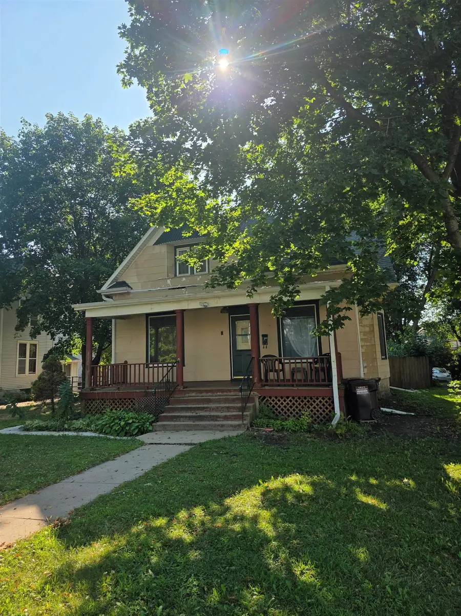 1118 S High, Freeport, IL 61032 - #2