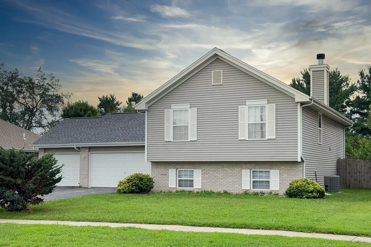 5900 Dusty Lane, South Beloit, IL 61080 - #1