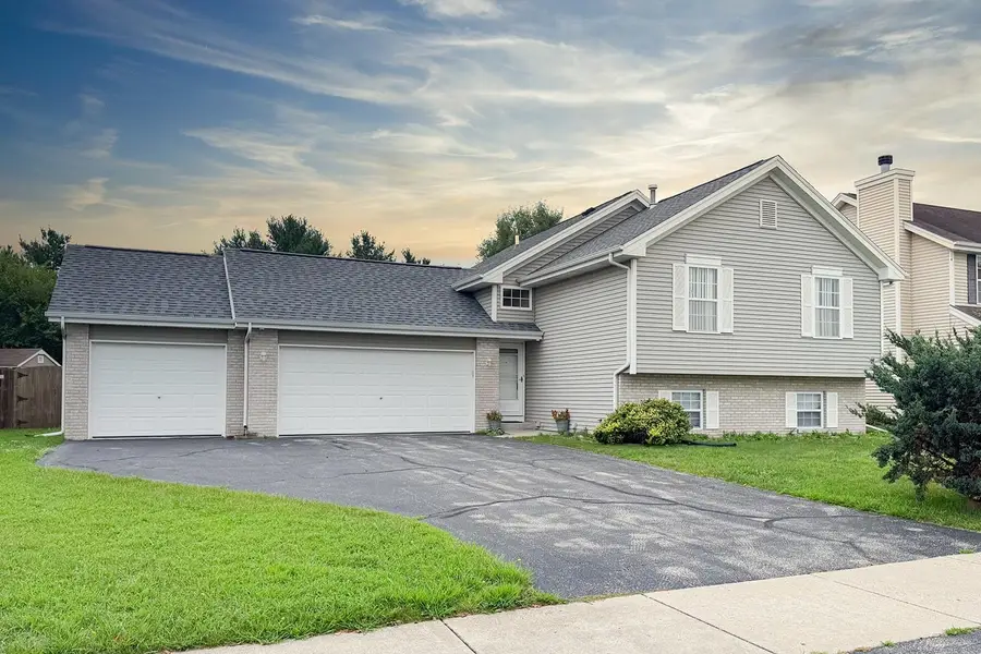 5900 Dusty Lane, South Beloit, IL 61080 - #3