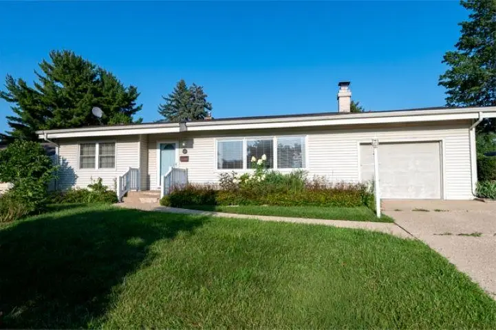 928 Woodland Drive, Rockford, IL 61108 - #1