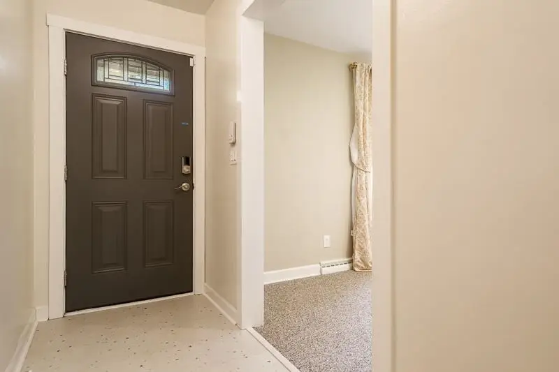 2015 GLENVIEW Road, Rockford, IL 61107 - #3