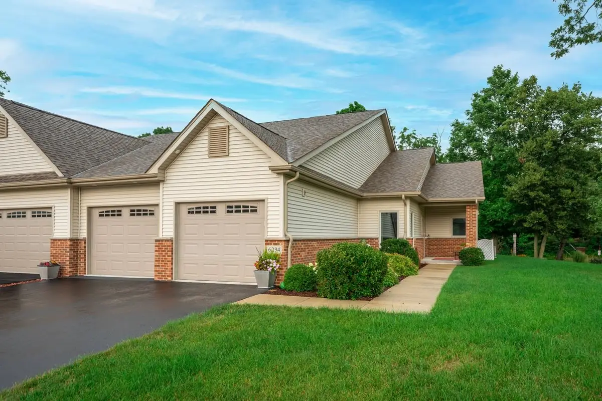 6294 PARKS EDGE Drive, Loves Park, IL 61111 - #1