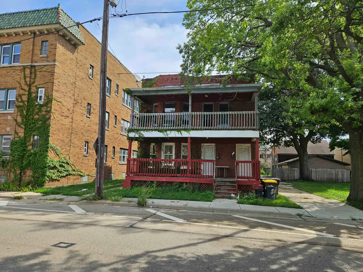 210 S 6th Street, Rockford, IL 61104 - #1