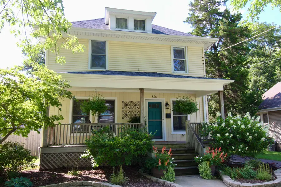 826 Roscoe Avenue, South Beloit, IL 61080 - #2