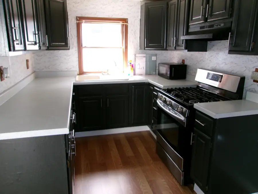 1146 7th Street, Lasalle, IL 61301 - #3