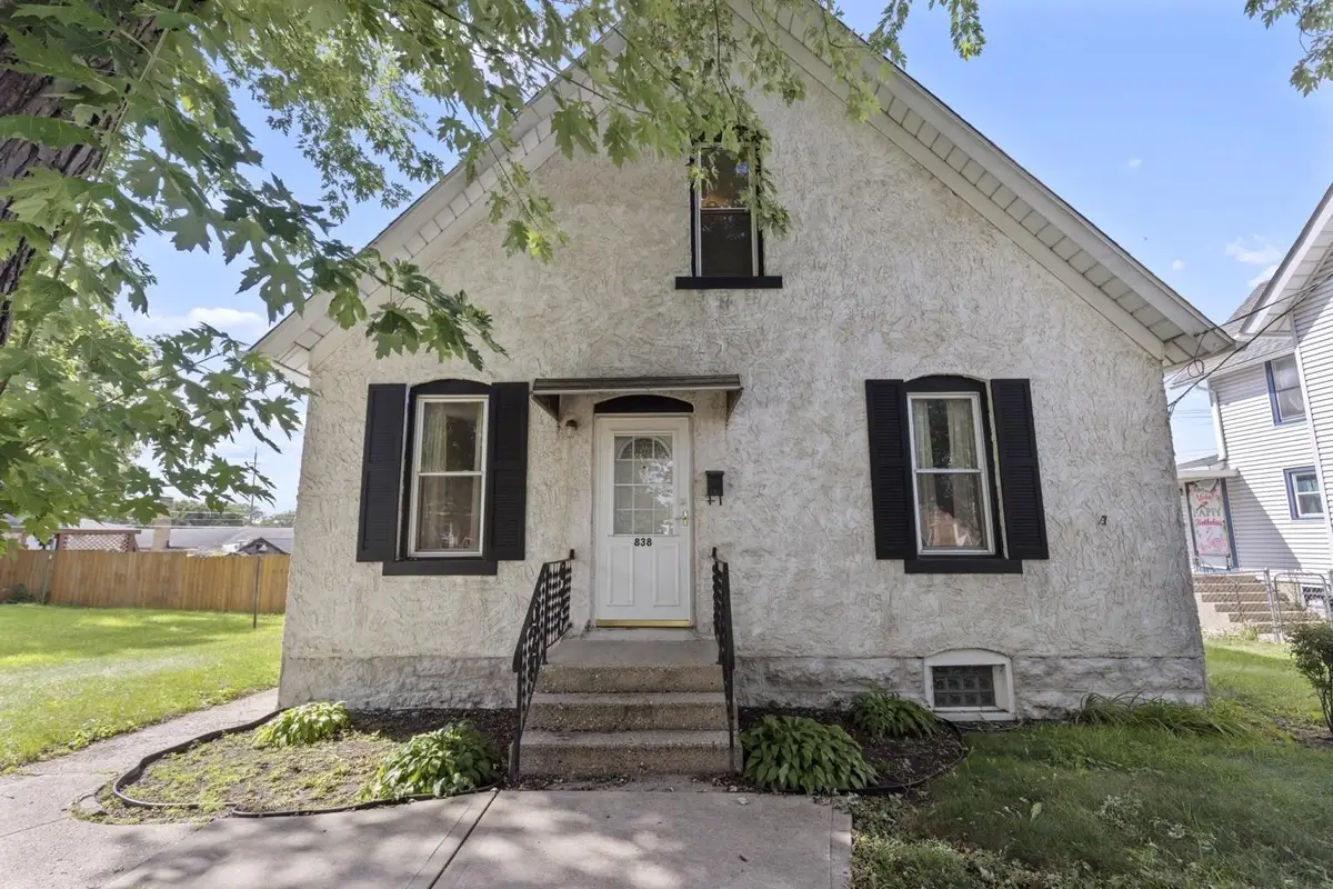 838 N 1st St, Rockford, IL 61107 - #1
