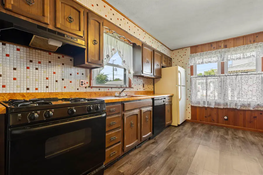 838 N 1st St, Rockford, IL 61107 - #2