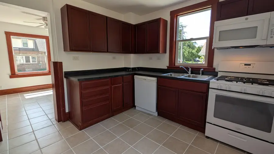 1604 Grant Avenue, Rockford, IL 61103 - #2