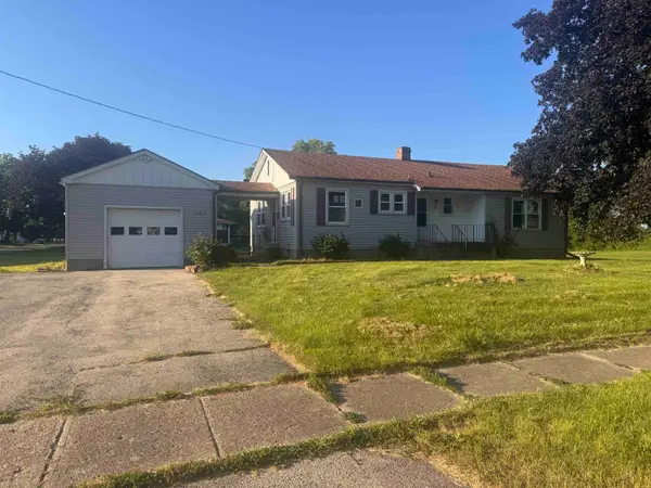 203 E 2nd Street, GENOA, IL 60135