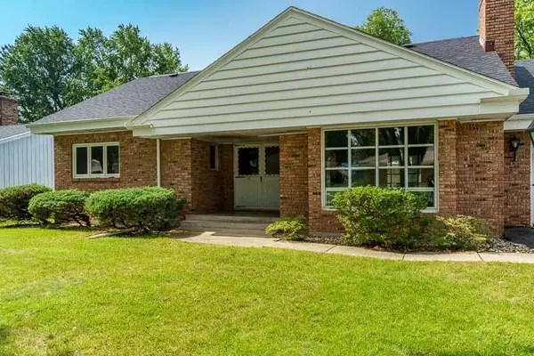 5803 CLARENDON Drive, ROCKFORD, IL 61114