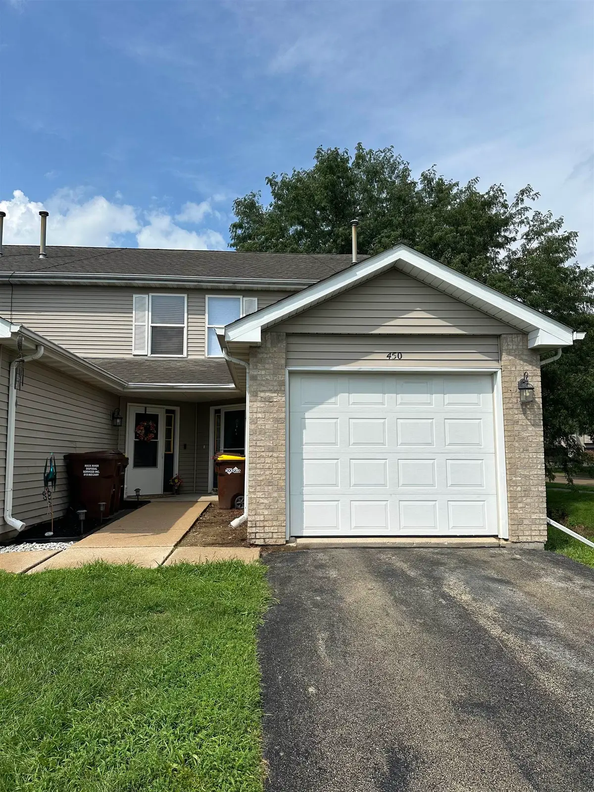 450 Amphitheater Drive, Rockford, IL 61107 - #1