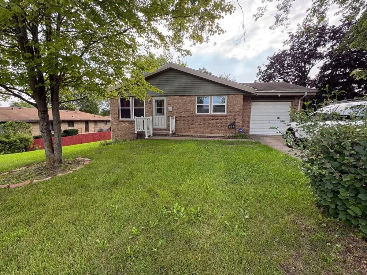929 N Johnston Avenue, Rockford, IL 61101 - #1
