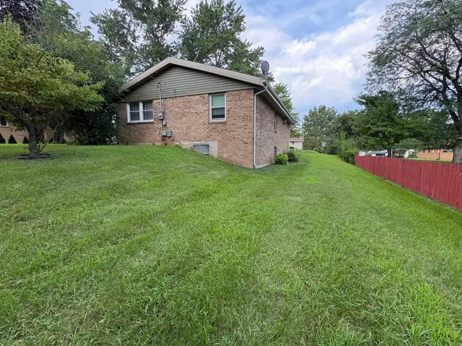 929 N Johnston Avenue, Rockford, IL 61101 - #2