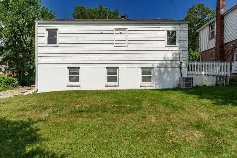 828 Indiana Avenue, Rockford, IL 61102 - #2