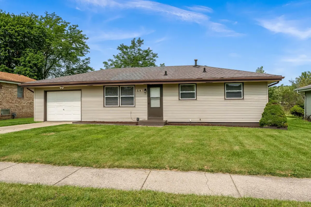 614 Overland Trail, Rockford, IL 61101 - #1