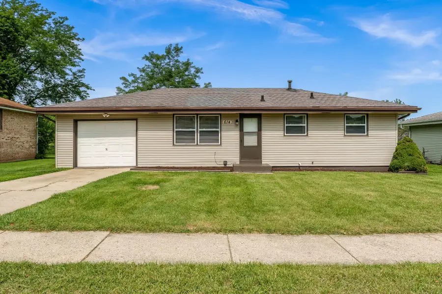 614 Overland Trail, Rockford, IL 61101 - #2
