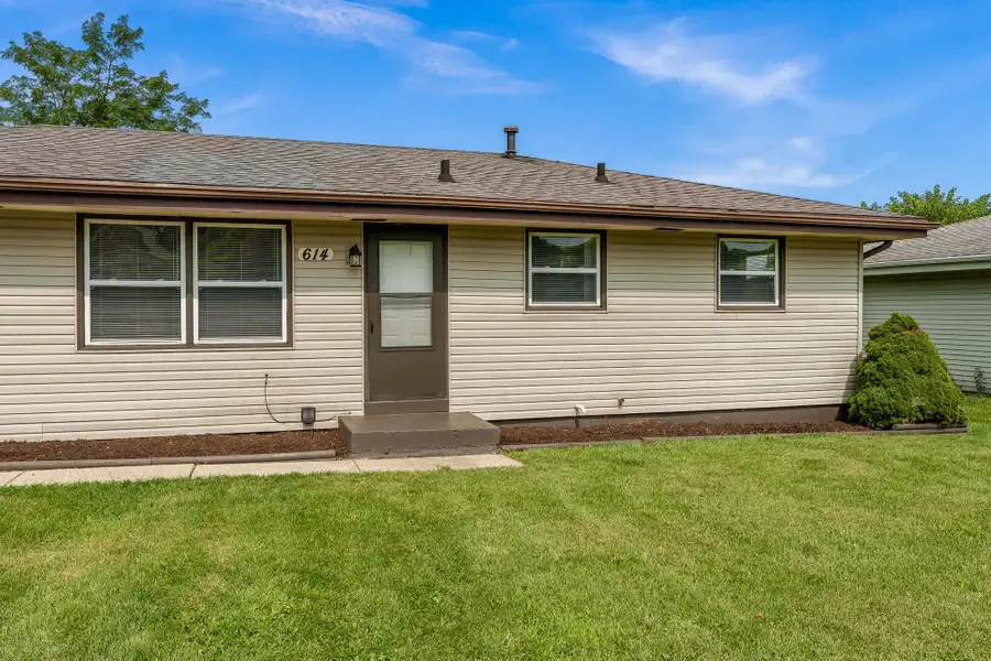 614 Overland Trail, Rockford, IL 61101 - #3