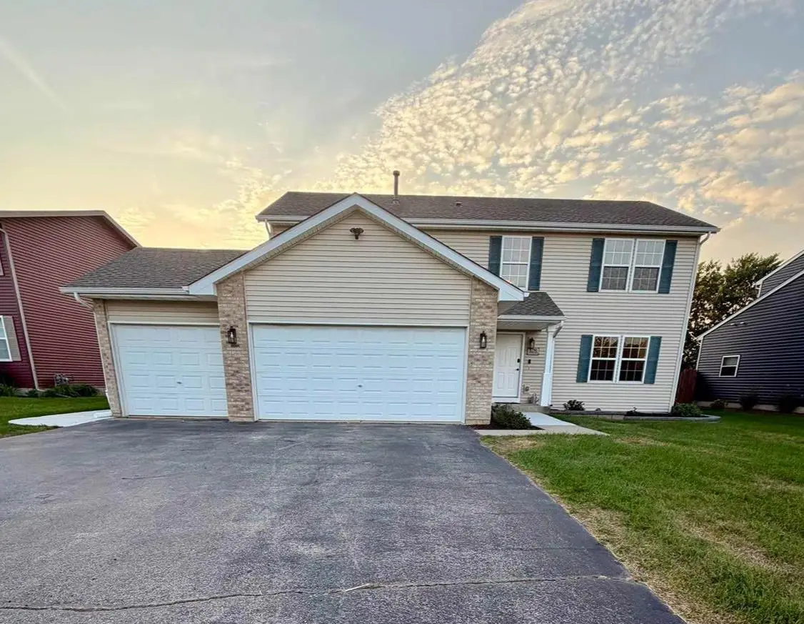 8390 Mitchell Rd, Machesney Park, IL 61115 - #1
