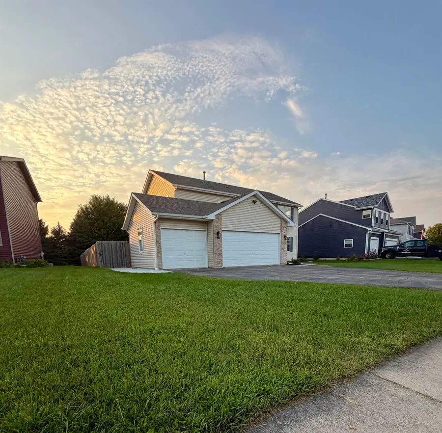 8390 Mitchell Rd, Machesney Park, IL 61115 - #3