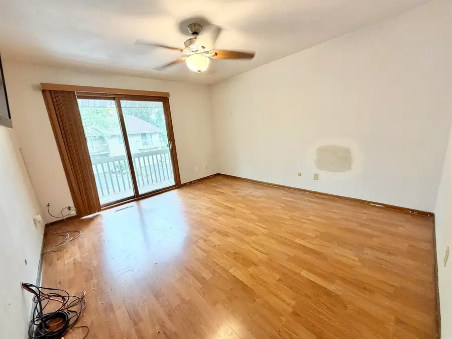 4689 HIGH POINT DR #8, Rockford, IL 61114 - #3