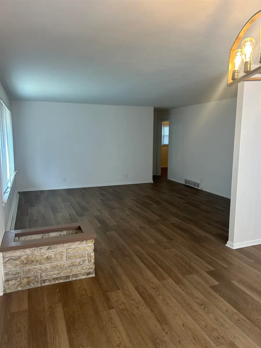 416 16th Avenue, Rockford, IL 61104 - #3