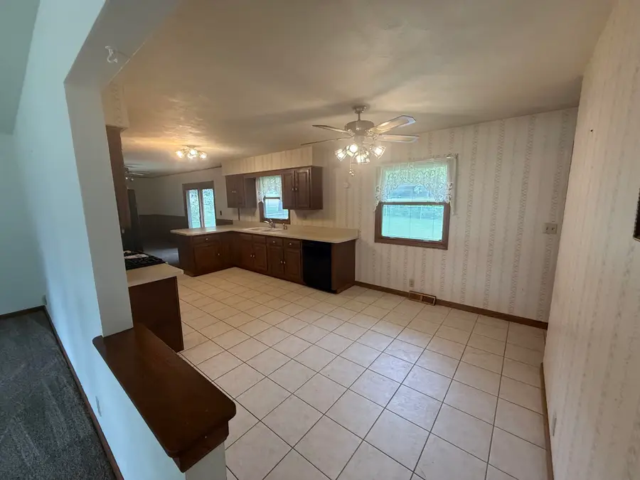6194 Abington Drive, Rockford, IL 61109 - #3