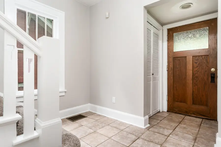 229 N Gardiner Avenue, Rockford, IL 61107 - #2