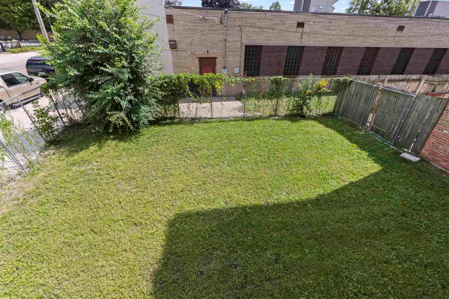 602 7th Street, Rockford, IL 61104 - #3
