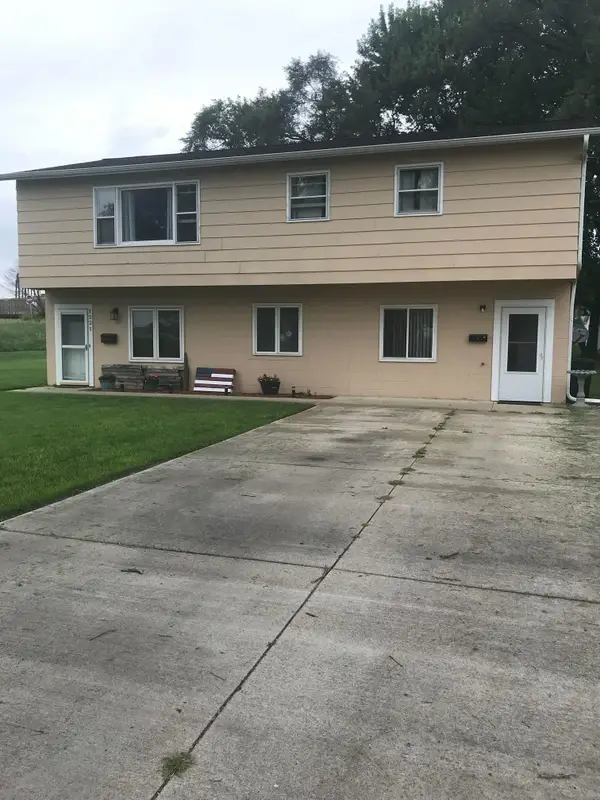 1221 Ave A, ROCHELLE, IL 61068