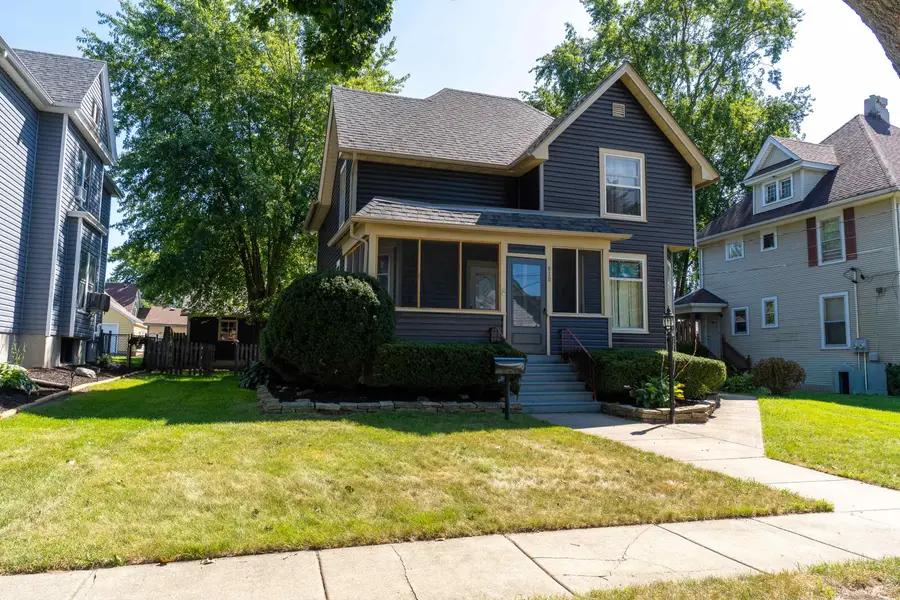 810 Warren Avenue, Belvidere, IL 61008 - #2