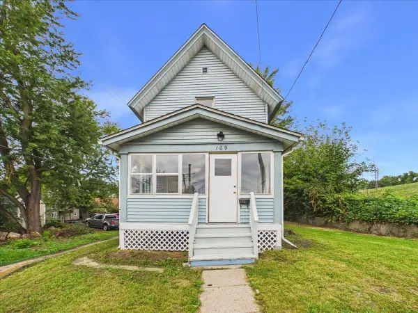 109 Webster Avenue, ROCKFORD, IL 61102