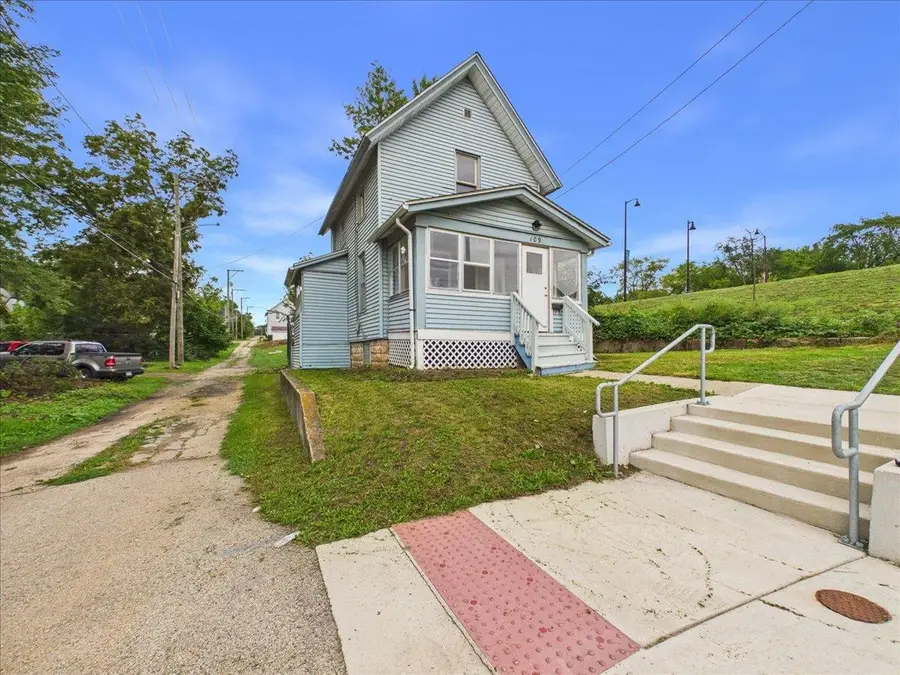 109 Webster Avenue, Rockford, IL 61102 - #2