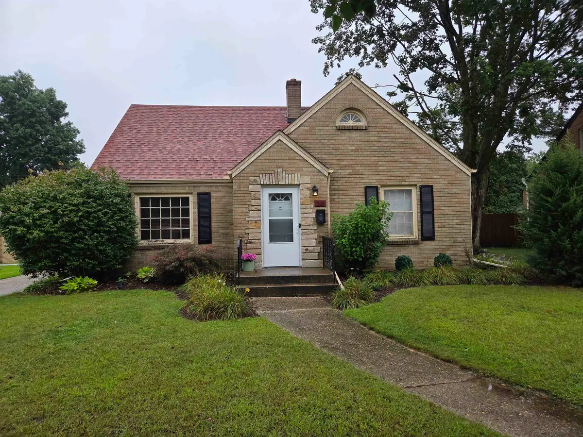 519 N Oak Knolls Avenue, Rockford, IL 61107 - #1