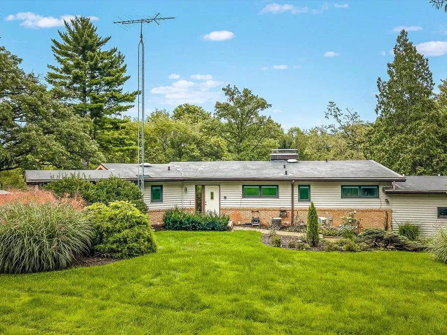7380 Kinnikinnick Drive, Roscoe, IL 61073 - #3