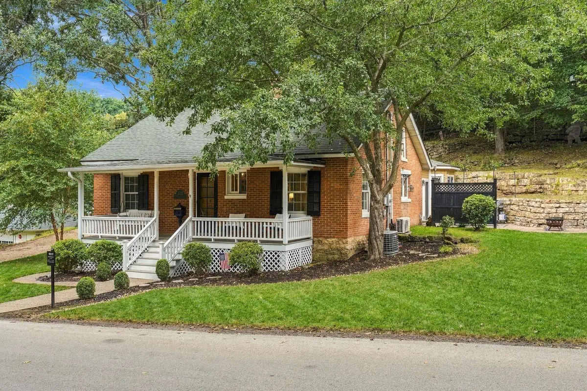 311 S Dodge Street, Galena, IL 61036 - #1