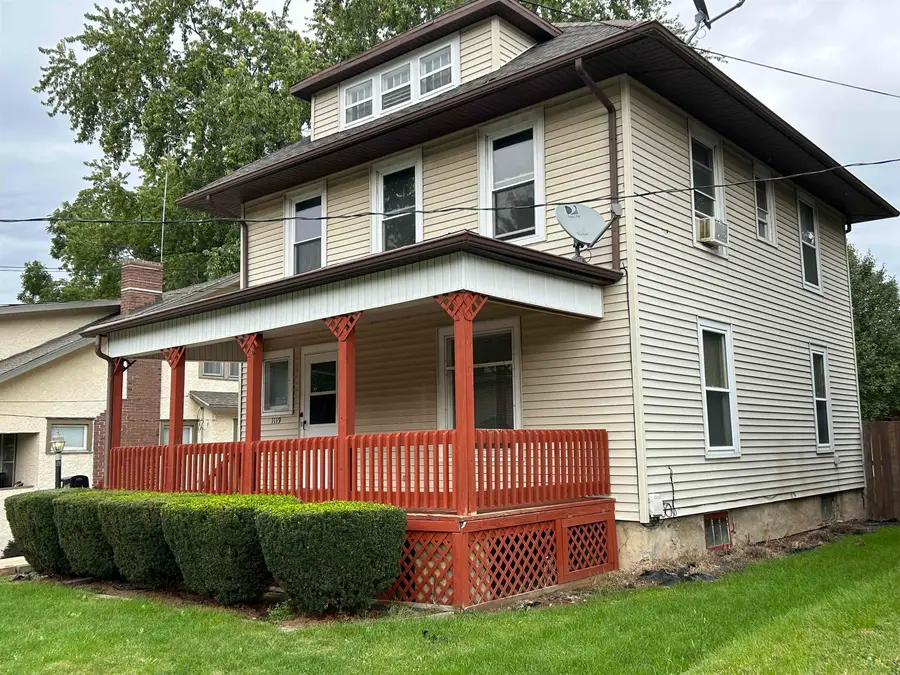 1119 S Maple Avenue, Freeport, IL 61032 - #2