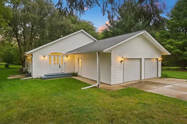 112 SE Liverpool Drive, POPLAR GROVE, IL 61065
